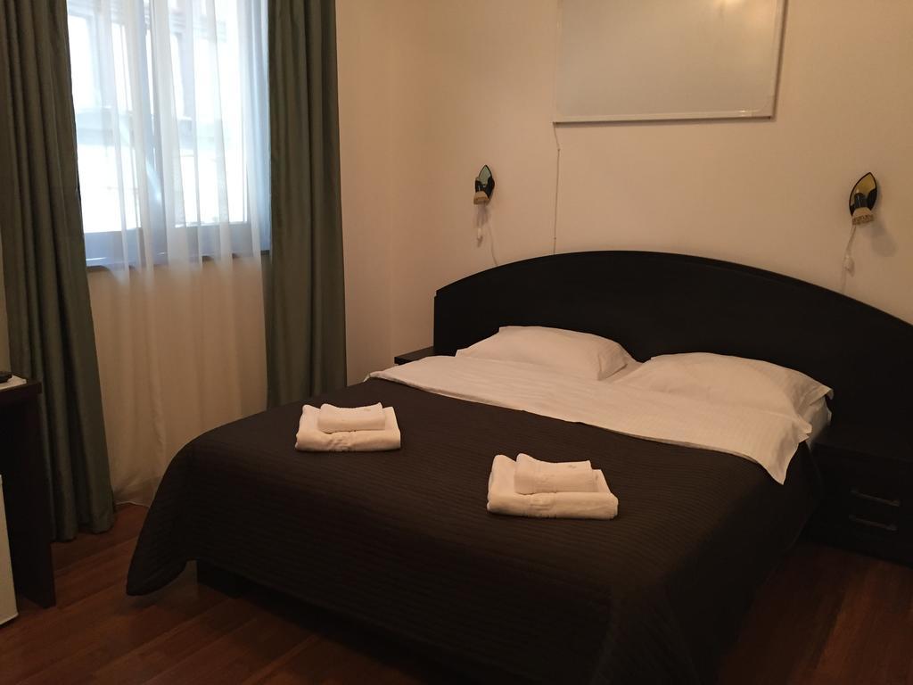 Casa Transilvania Braşov Buitenkant foto